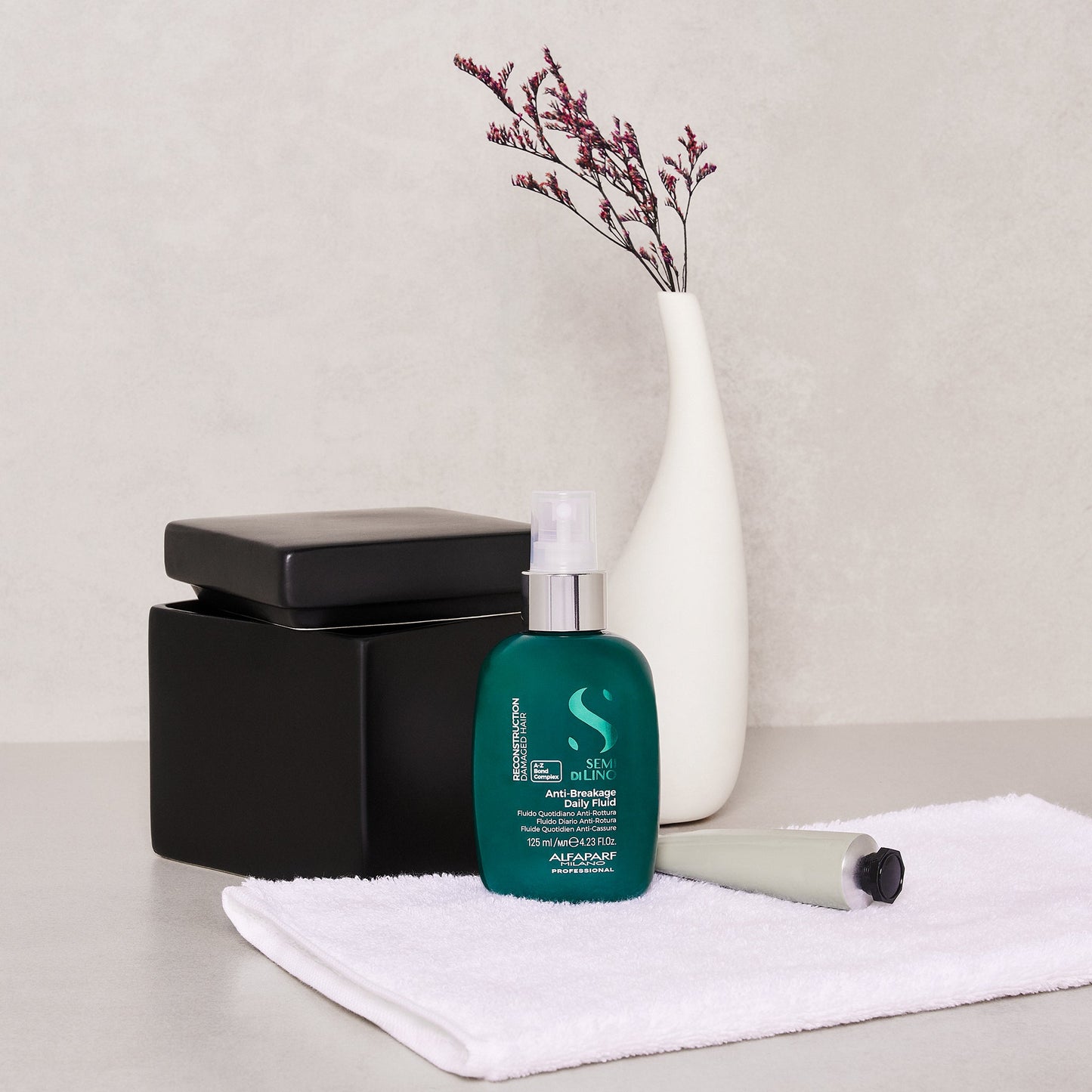 Alfaparf Semi di Lino Reconstruction Anti-Breakage Daily Fluid 4.23 fl.oz.